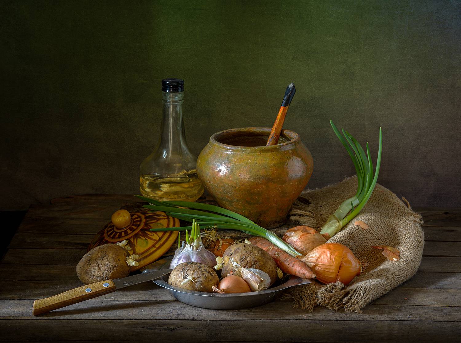горшок, бутылка, картофель, морковь, лук, нож, чеснок, Алексей Бычков