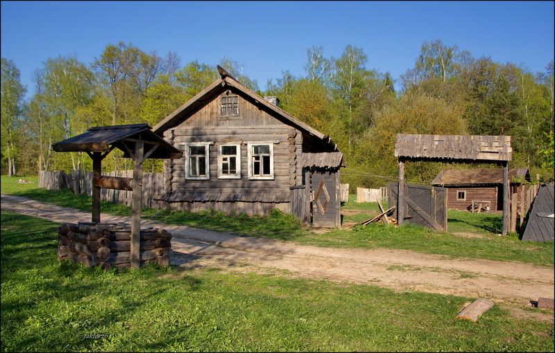 деревня, архитектура, ленинские горки, изба, Кино деревня в Ленинских горках фото превью