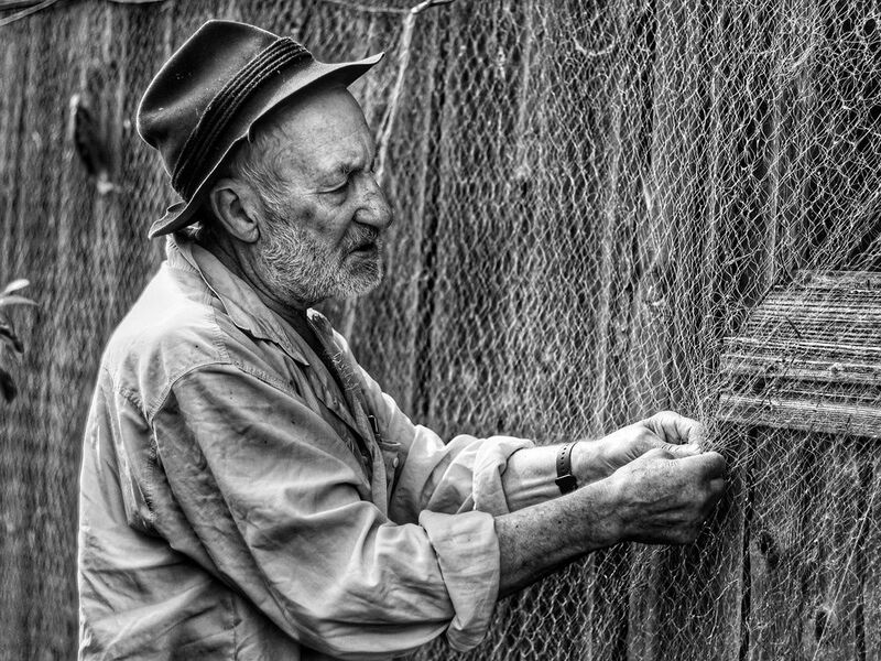 мужской портрет, черно-белое, портрет Деревенские будни фото превью