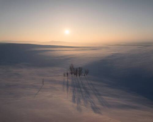 Идущие и отстающий