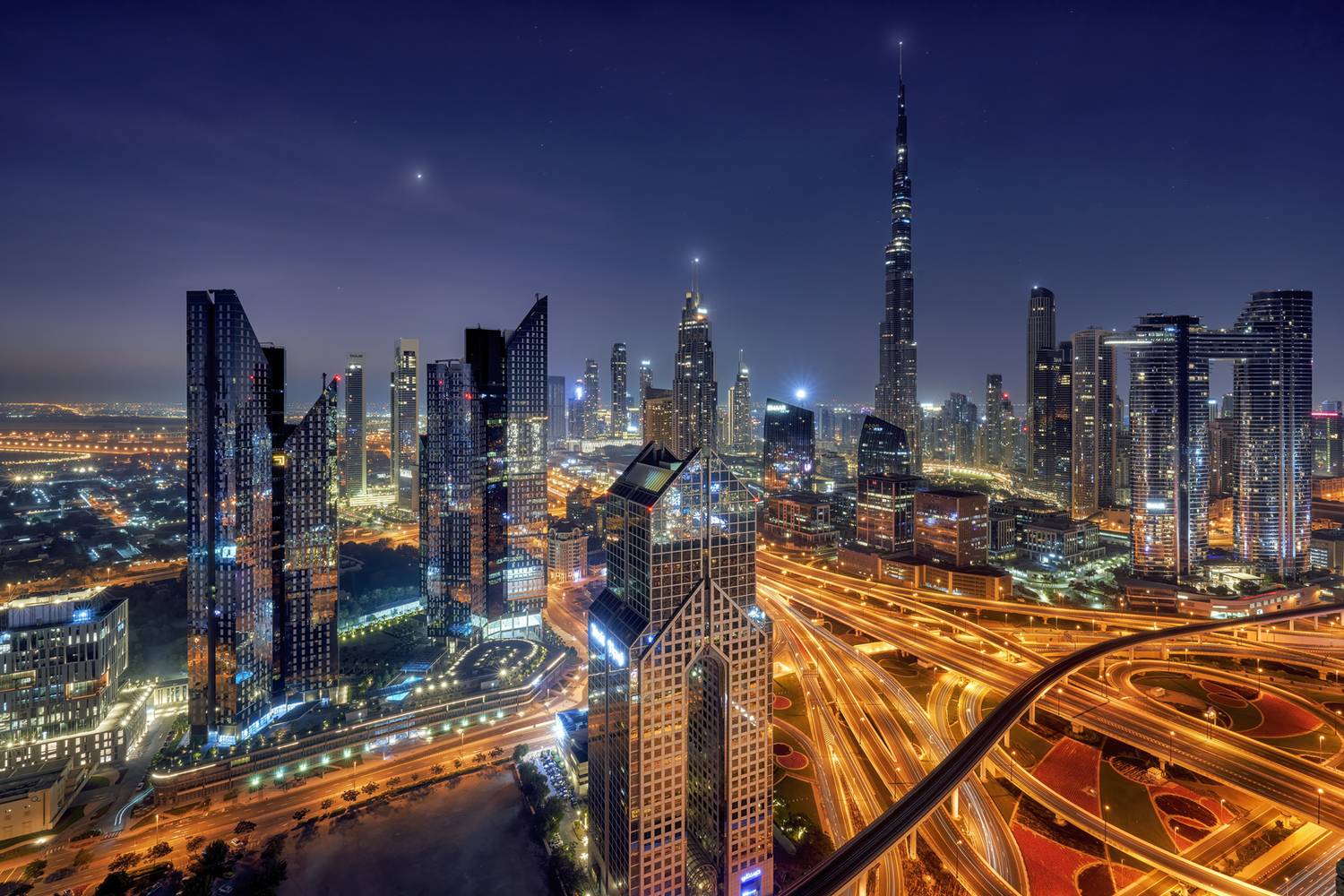night, architecture, cityscape, building, skyline, Dubai, emirates, street, colors, Ignacio Municio