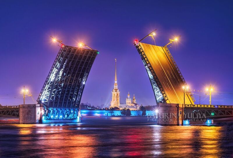 санкт-петербург, дворцовый мост, развод мостов, петропавловская крепость Дворцовый мост и Петропавловская крепость фото превью