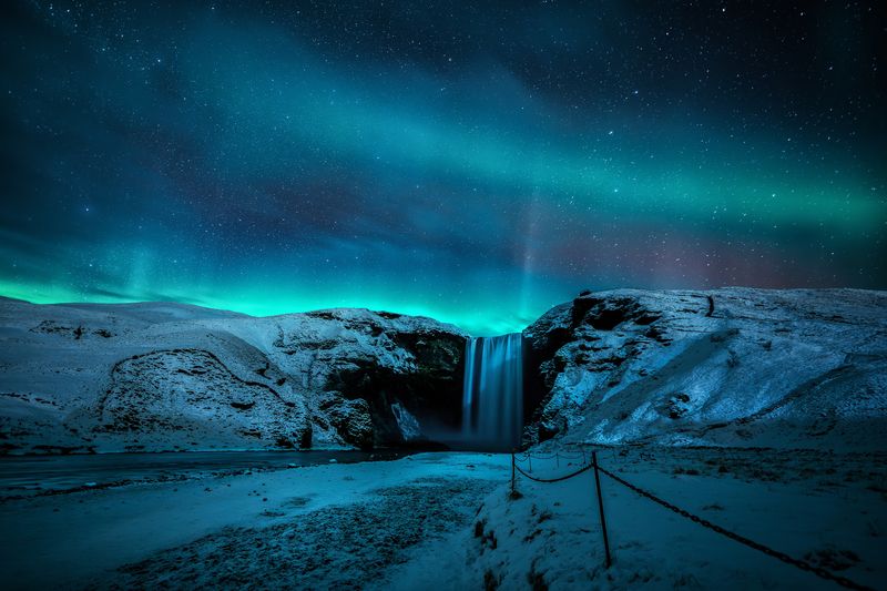 Aurora over Skogafoss фото превью