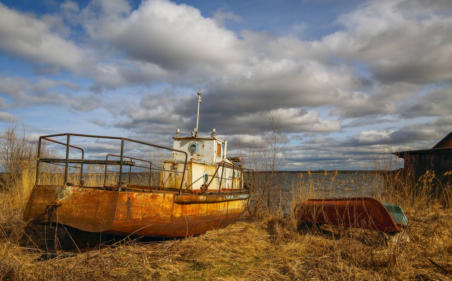 корабль, лодка, трава, пейзаж, облака, Мурзинов Виктор