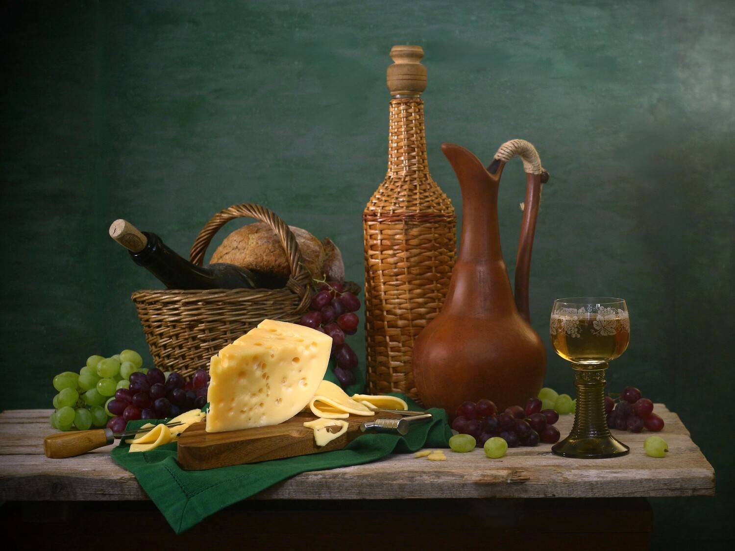 , Людмила Хрусталева*