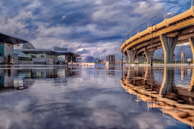 город архитектура мост отражения дождь небо облака Дождь прошёл фото превью
