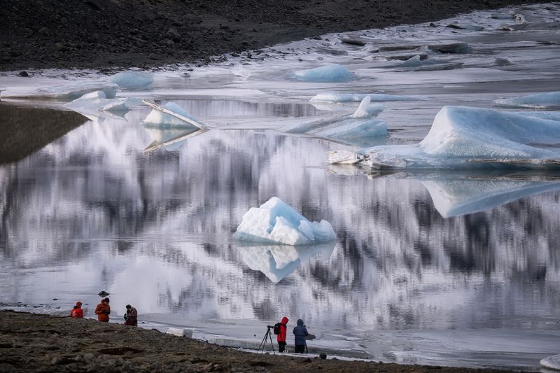 Glacier lake фото превью