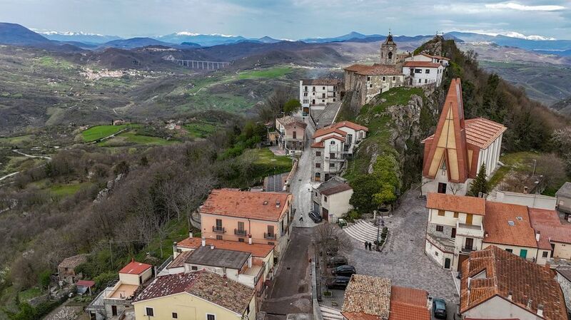 Duronia 2 in Molise, Italy фото превью
