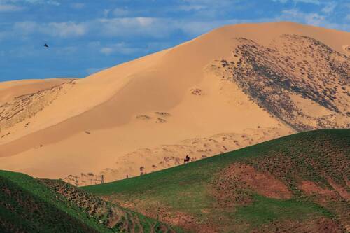 Бархан Сары кум..