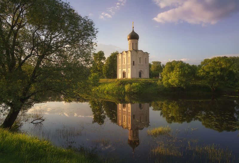 Древний храм фото превью