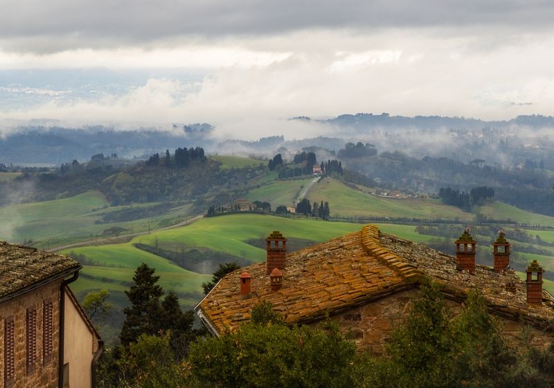 Туманный день фото превью