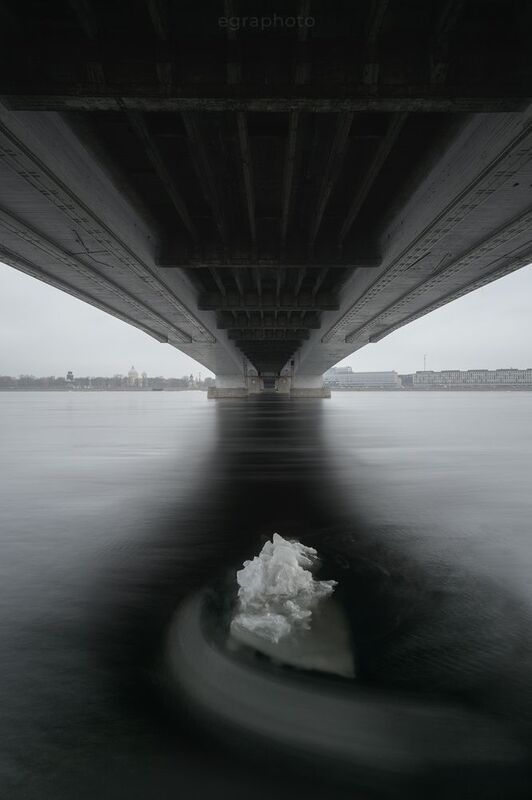 санкт-петербург, спб, россия, питер, spb, saint-petersburg, piter, russia, нева, мост александра невского, ледоход Нева под Невским и льдина фото превью