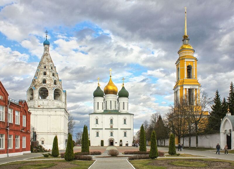 Коломна. Соборная площадь Кремля. фото превью