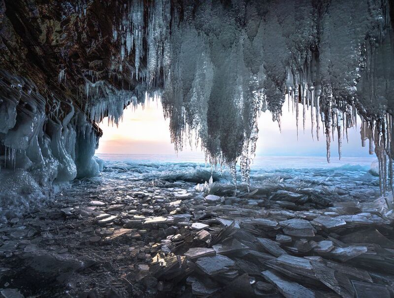 Байкал, озеро Байкал, Бакал зимой, наледи Байкала, гроты Байкала Гроты Байкала. фото превью