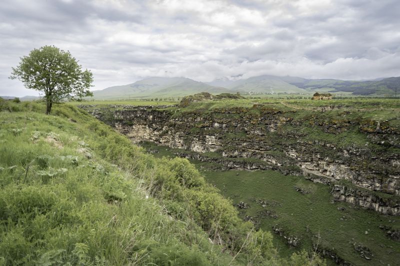 Армения, Лорийская область, город-крепость Лори-Берд Пейзажи Армении фото превью