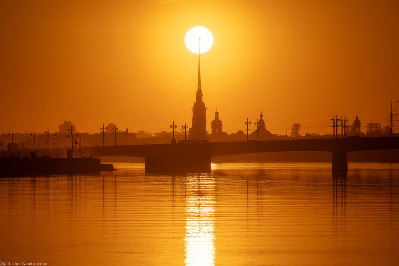 санкт-петербург, петропавловский собор, петропавловская крепость, закат, прострел Закат за Петропавловской крепостью фото превью