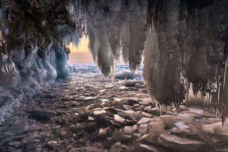 Байкал, гроты, лед, зима, озеро Байкал, наледи Байкала. Гроты байкала. Февраль 2025 фото превью