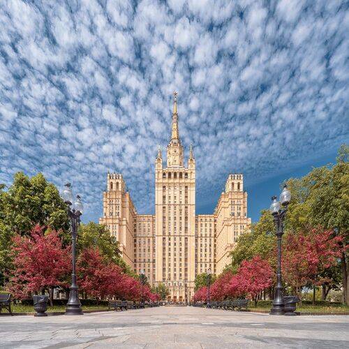 Высотка на Кудринской площади