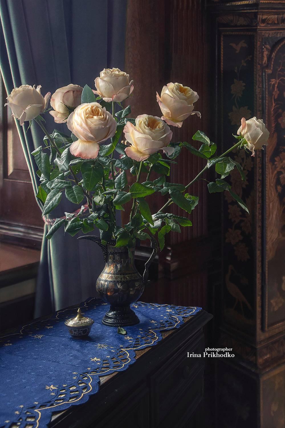 натюрморт, цветы, розы, интерьер, Приходько Ирина