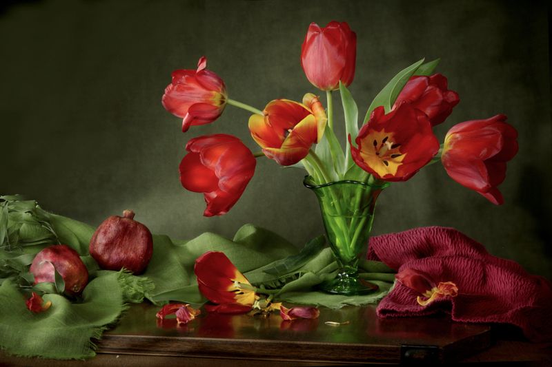 весна, цветы, тюльпаны, алые Тюльпаны. фото превью