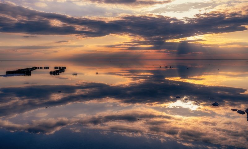 вечер озеро весна закат вода свет На исходе дня фото превью