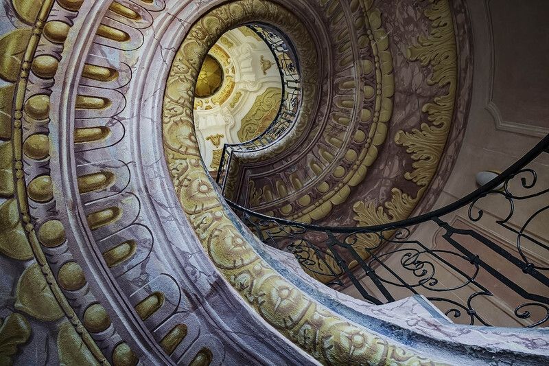 лестница-улитка Лестница-улитка. Бенедиктинский монастырь в Мельке фото превью