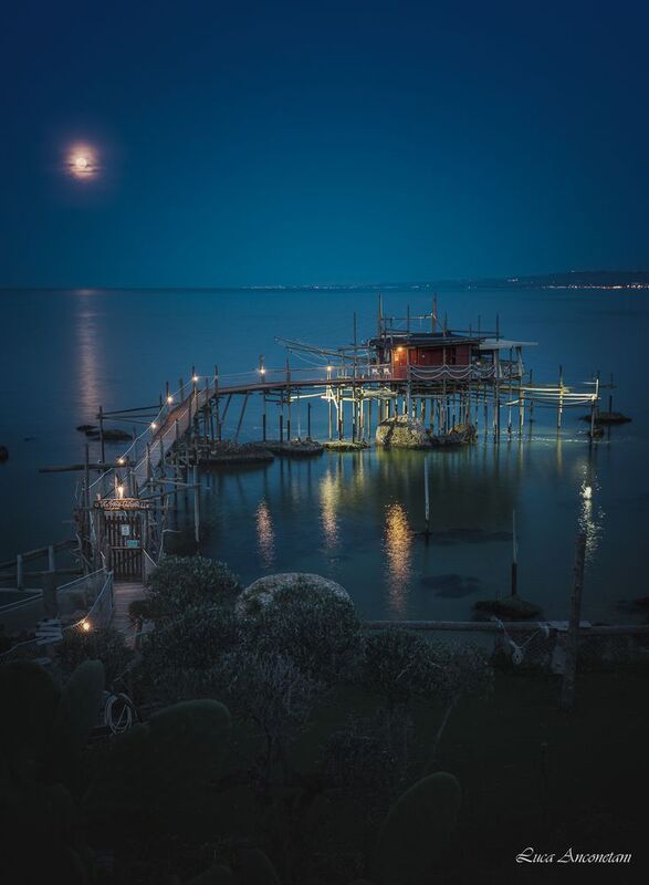 Trabocco by night фото превью