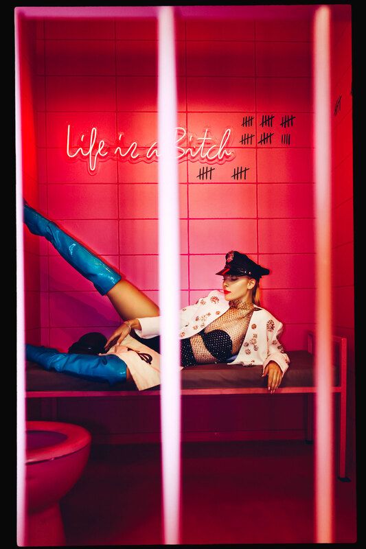 Prisoner of Glam фото превью