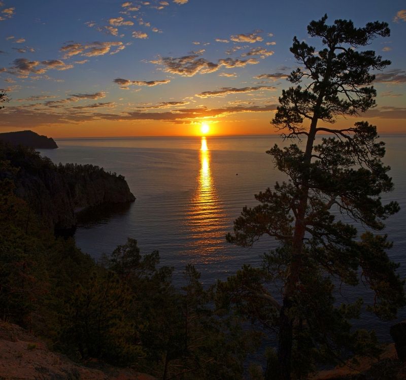 горы, озеро, пейзаж, облака, отражение, утро, осень Утро в горах фото превью