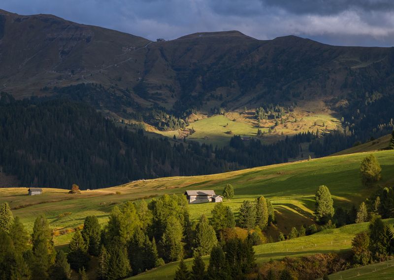 Горный пейзаж фото превью