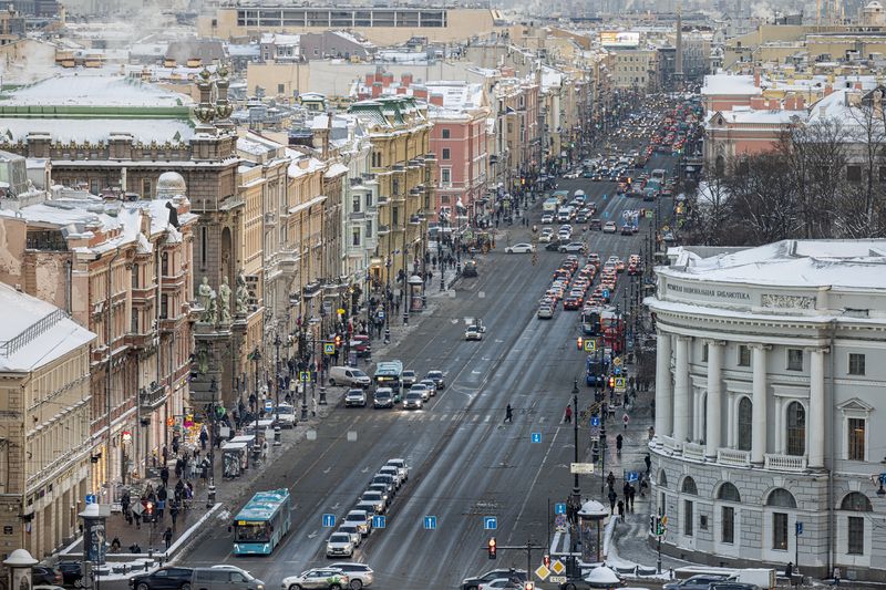 Пролетая над Невским проспектом фото превью