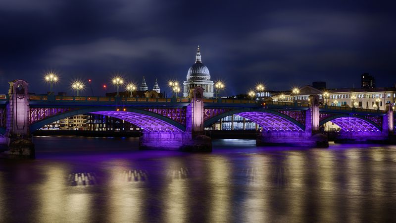 London - Southwark Bridge and St. Paul\'s Cathedral фото превью