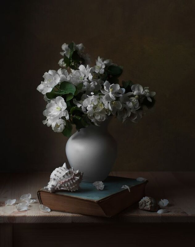 Яблоня в цвету фото превью