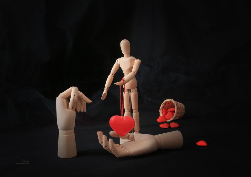манекен, рука, сердце, Дела сердечные. Манипуляторы. фото превью