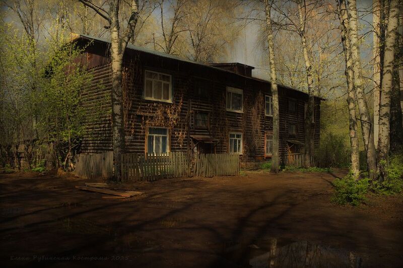 Весна в городе К. Старый дом фото превью