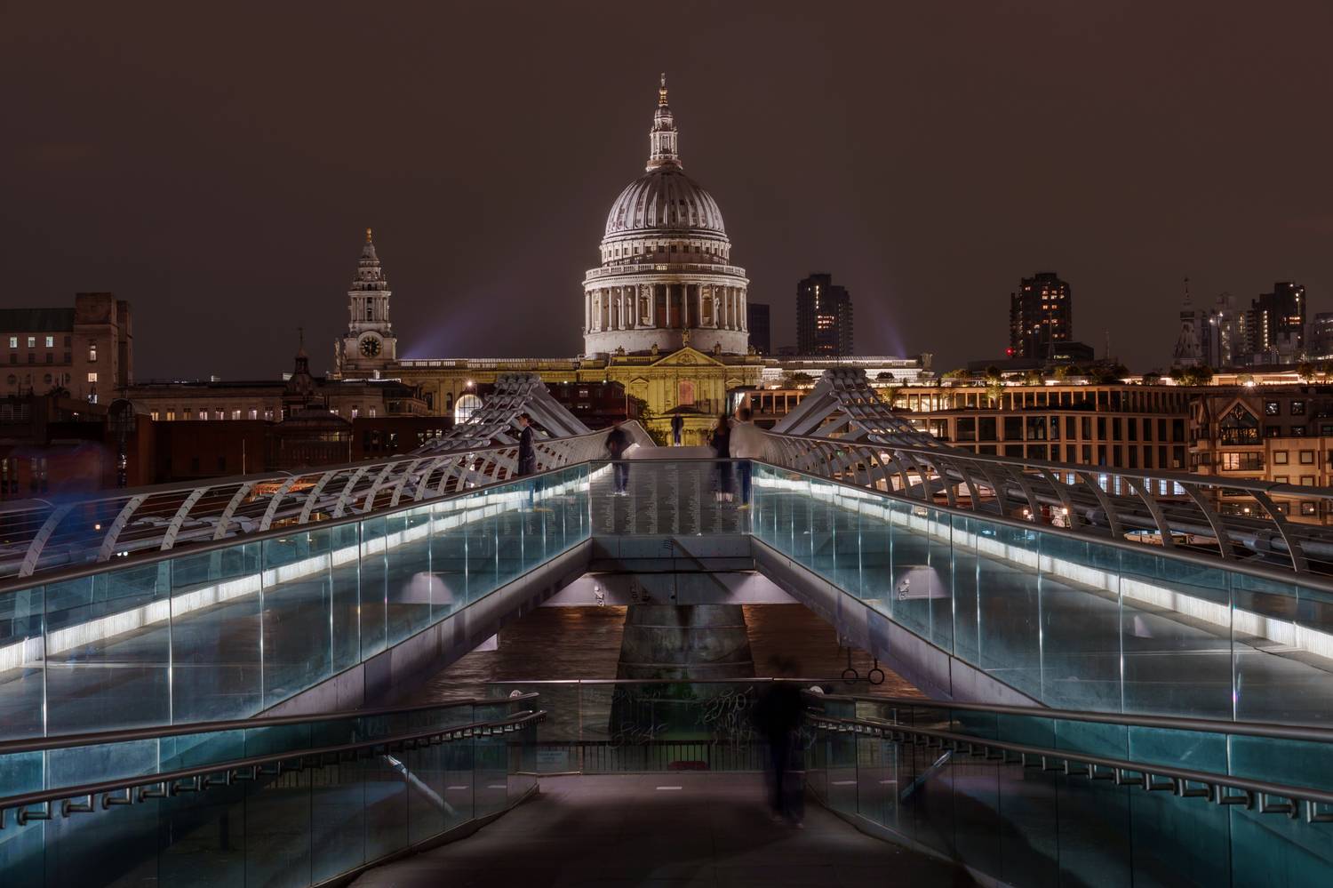 london, Добродий Михаил