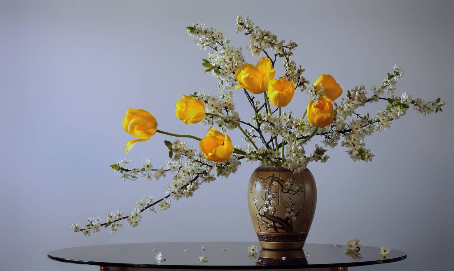 жёлтые тюльпаны, цветы торна, Заболотская Ольга