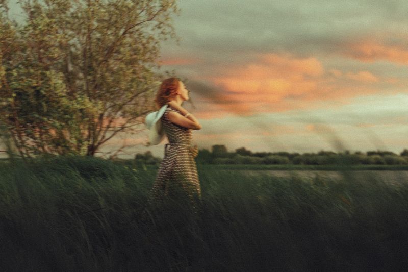 Вечер у реки фото превью