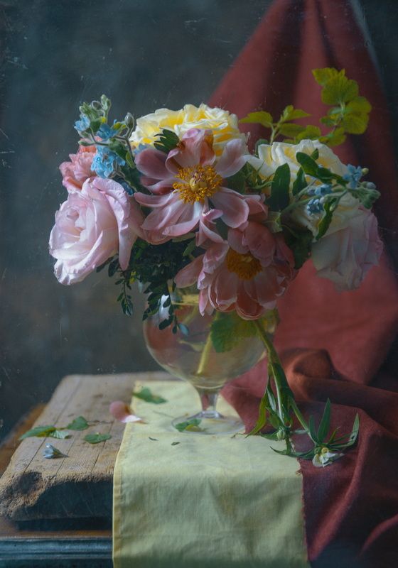 Roses and peonies фото превью