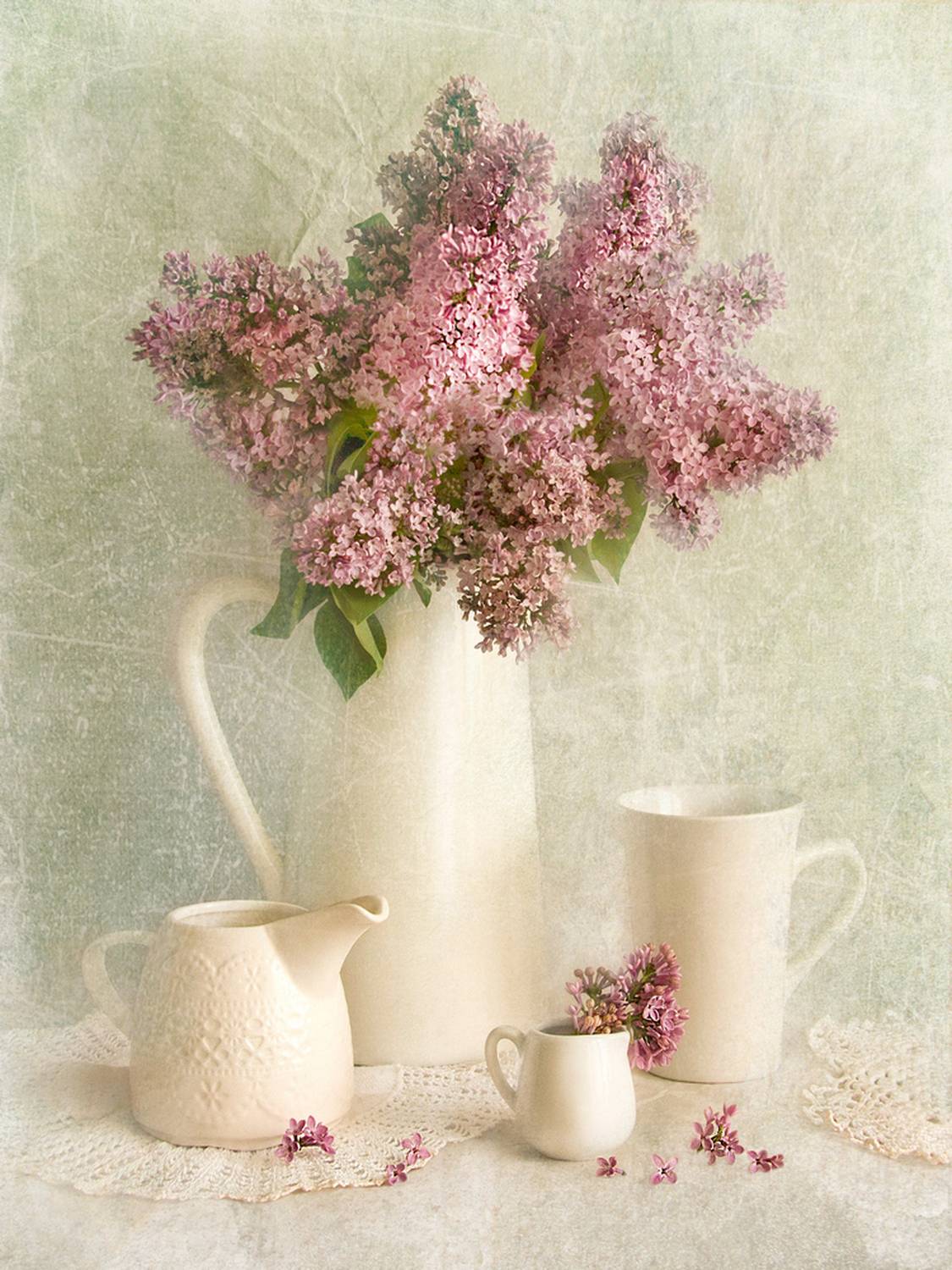 натюрморт, сирень, натюрморт с сиренью, белый натюрморт, цветы, вазы, Алтыпина Наталья