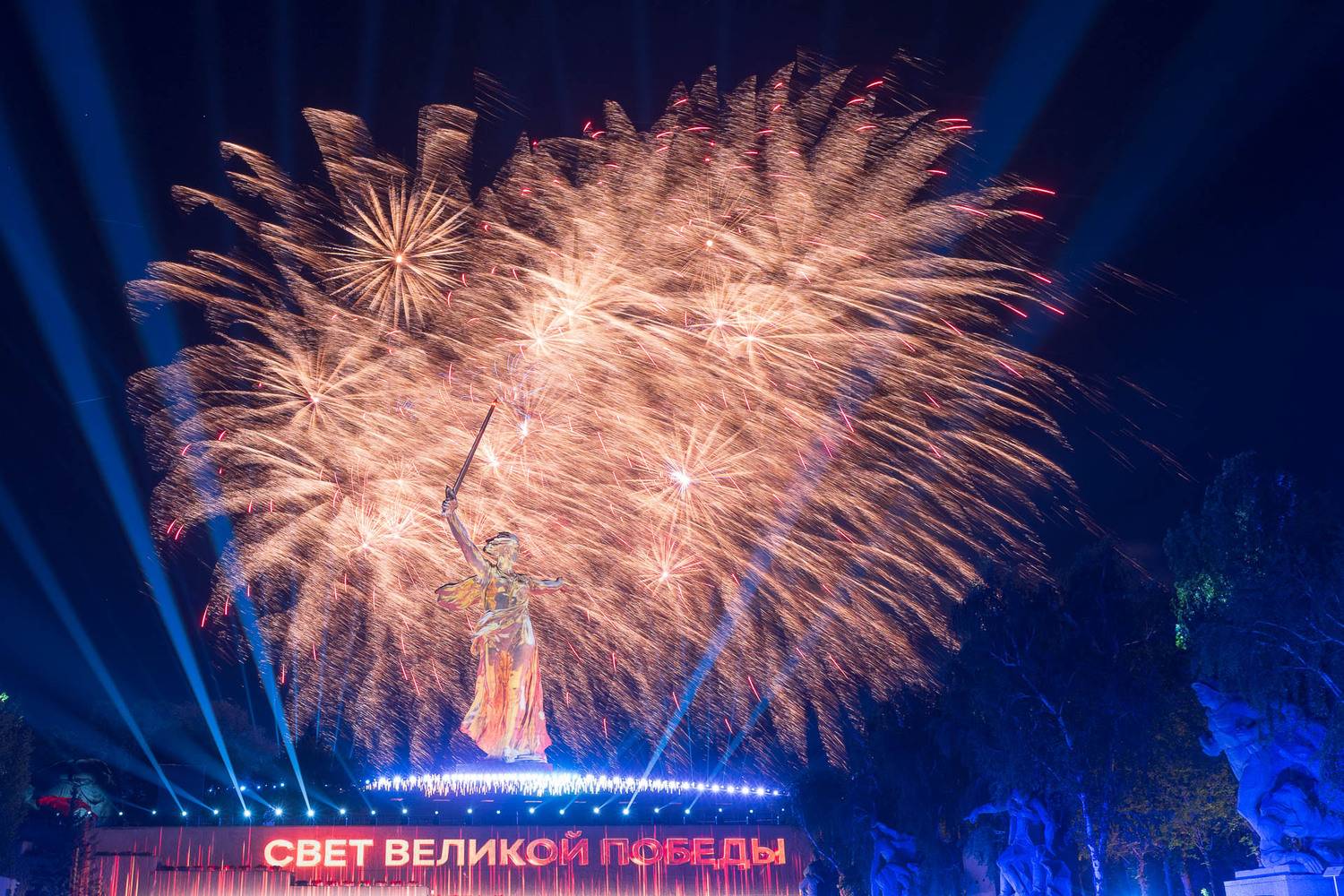 , Виктор Ястребов