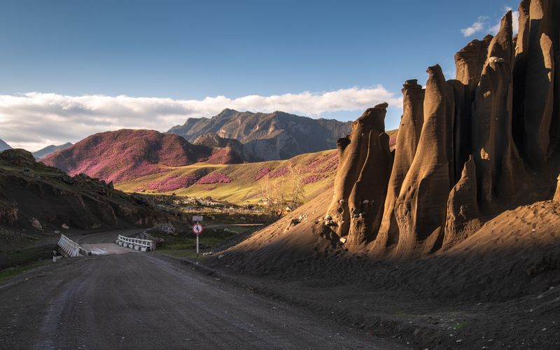 алтай, горный алтай, пейзажи алтая, онгудайский район, столбы выветривания, весна, горы, весенний алтай, маральник Весенние Ининские стелы фото превью