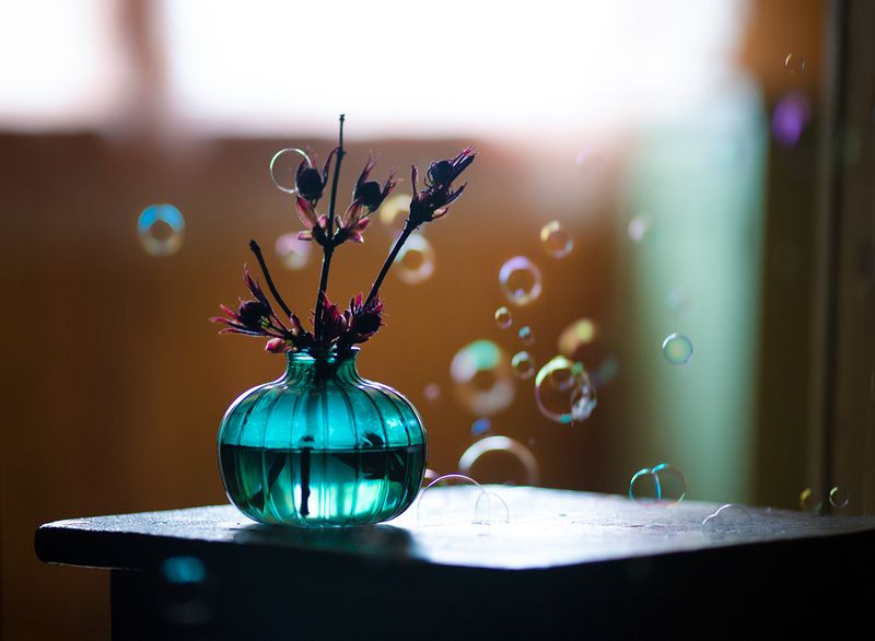 ваза, мыльные пузыри, чердак *** фото превью
