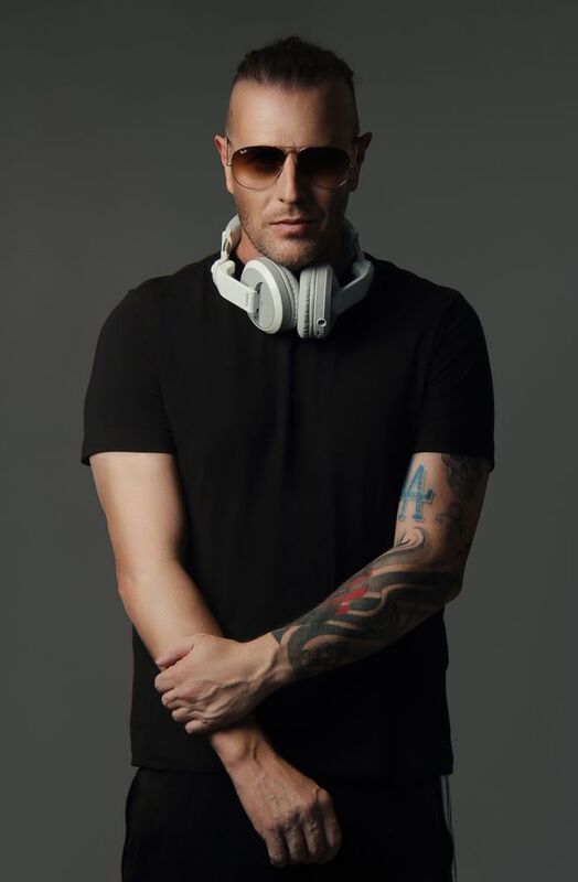 D J  R O B B I E фото превью