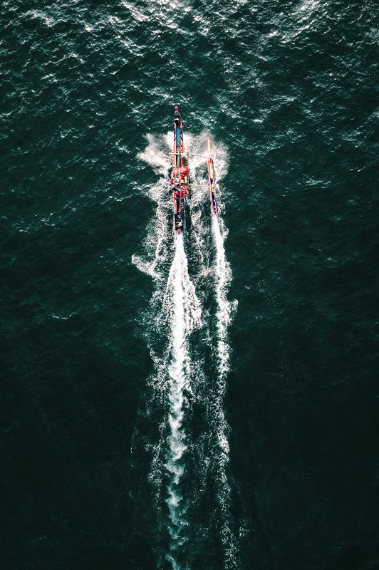 Рыбаки, рыбалка, fishing, Sri Lanka, Шри-Ланка, Мирисса, Mirissa Рыбацкая лодка отправляется за тунцом фото превью