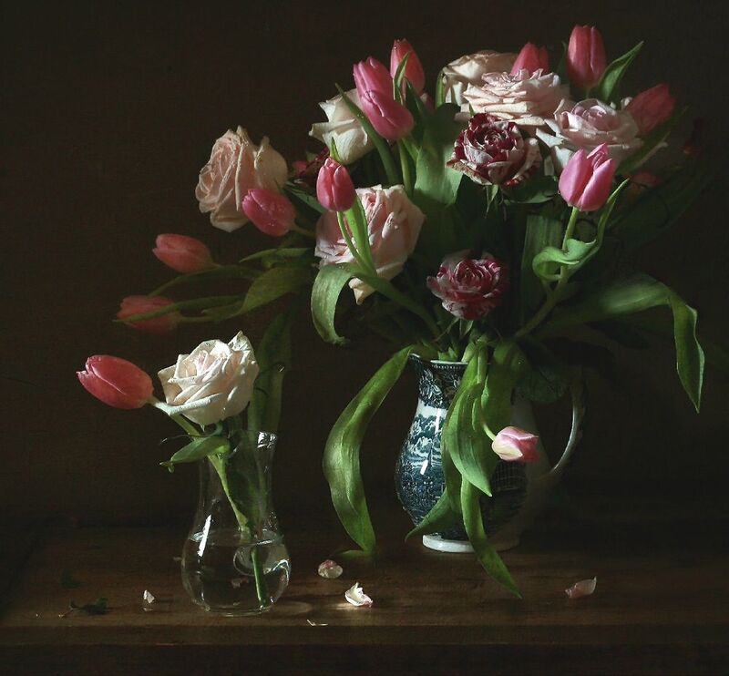 Натюрморт с розами и тюльпанами фото превью