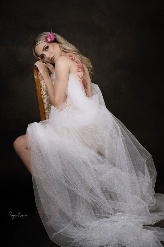 portrait, woman, studio, girl, beuty, model Fleeting Grace фото превью