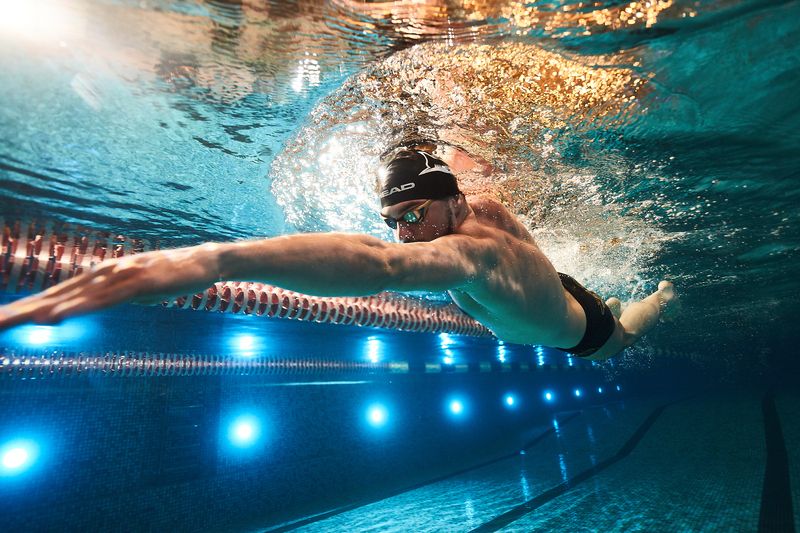 #подводнаясъемка #спорт #плаванье #фридайвинг #бассейн #дайвинг #движение  фото превью