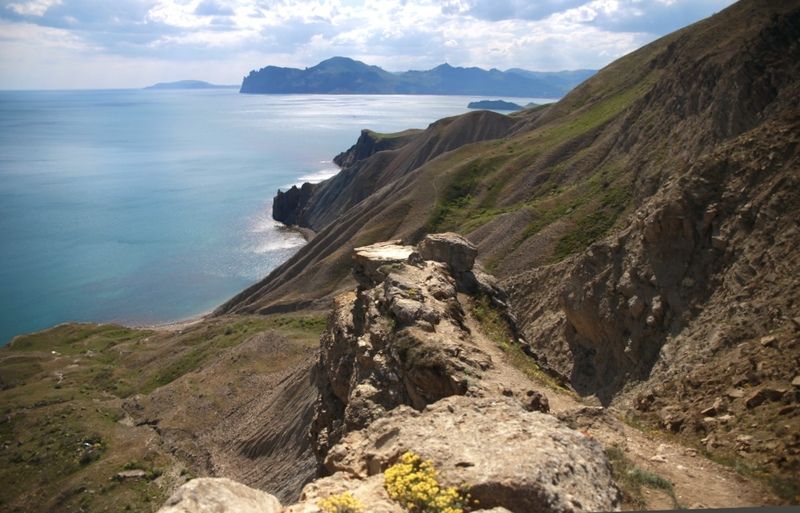 море, горы, тропы, скалы, обрыв, весна, солнце, день Гора Джан - Кутаран фото превью