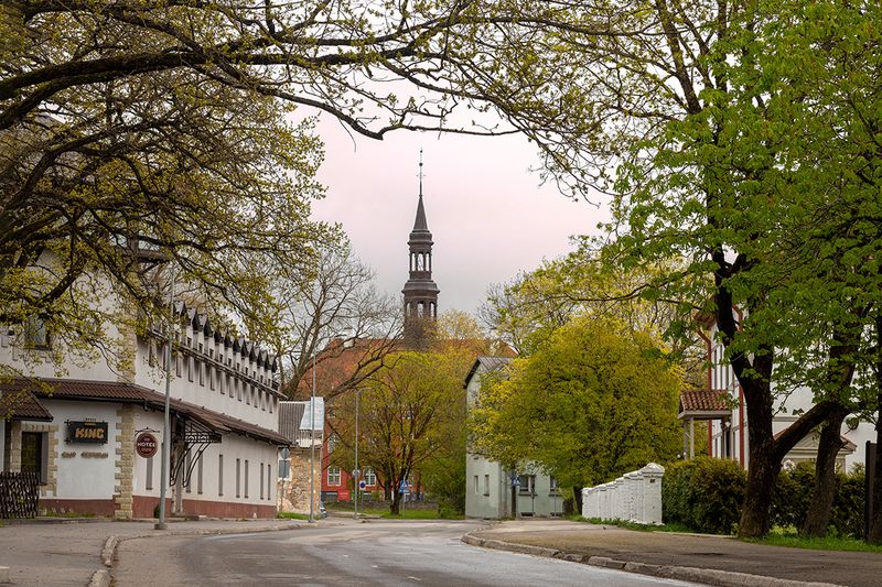 нарва весна ратуша Весна в Нарве фото превью